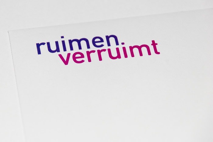 Detail van de voorzijde van het briefpapier